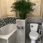 Bed & Breakfast Du Marquis De Broc *