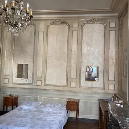 Du Marquis De Broc Bed & Breakfast *